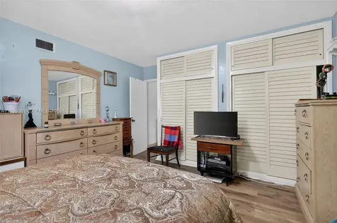 6861 SW 1st Court Pembroke Pines FL 33023