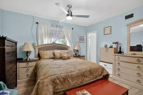 6861 SW 1st Court Pembroke Pines FL 33023
