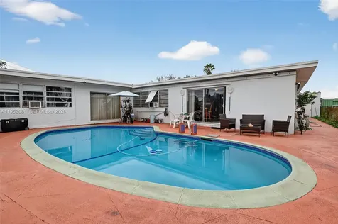 6861 SW 1st Court Pembroke Pines FL 33023