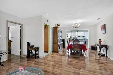 6861 SW 1st Court Pembroke Pines FL 33023