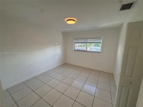 1595 NE 125th Street North Miami FL 33161
