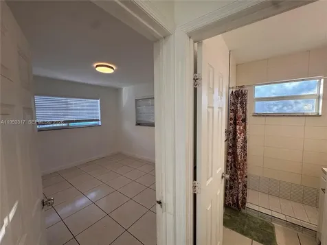 1595 NE 125th Street North Miami FL 33161