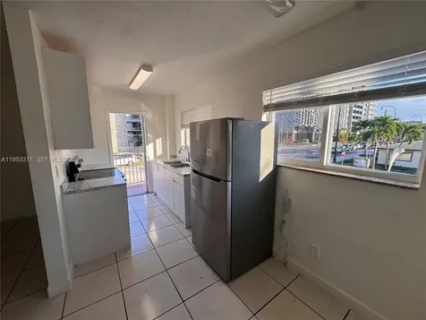 1595 NE 125th Street North Miami FL 33161