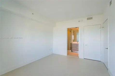 650 NE 32 Street Miami FL 33137