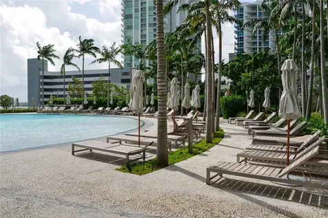 650 NE 32 Street Miami FL 33137