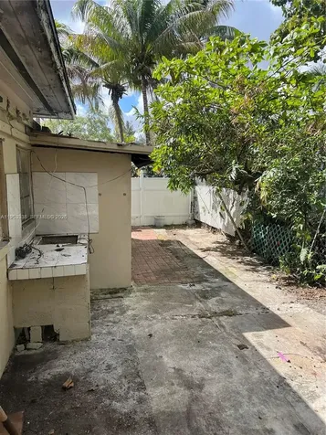 1455 NW 112th Street Miami FL 33167