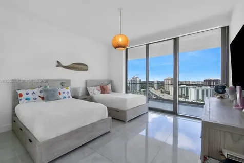 18975 Collins Avenue Sunny Isles Beach FL 33160