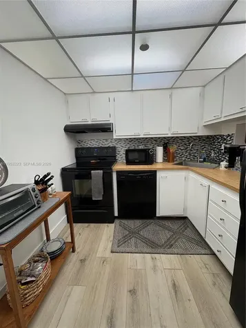 1470 NE 123rd Street North Miami FL 33161