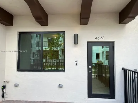 4622 NW 83rd Path Doral FL 33166
