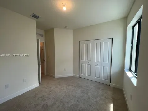 4622 NW 83rd Path Doral FL 33166