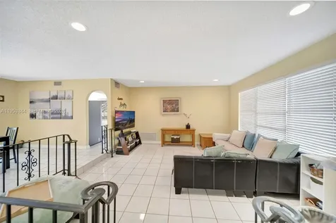 9220 SW 56th Street Cooper City FL 33328