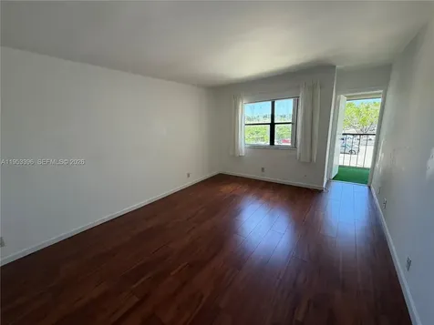 240 Lakeview Drive Weston FL 33326