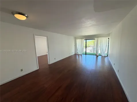 240 Lakeview Drive Weston FL 33326