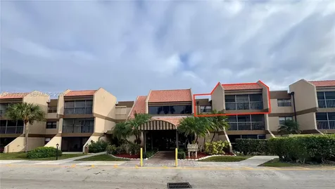 240 Lakeview Drive Weston FL 33326