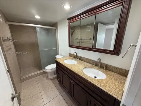 240 Lakeview Drive Weston FL 33326
