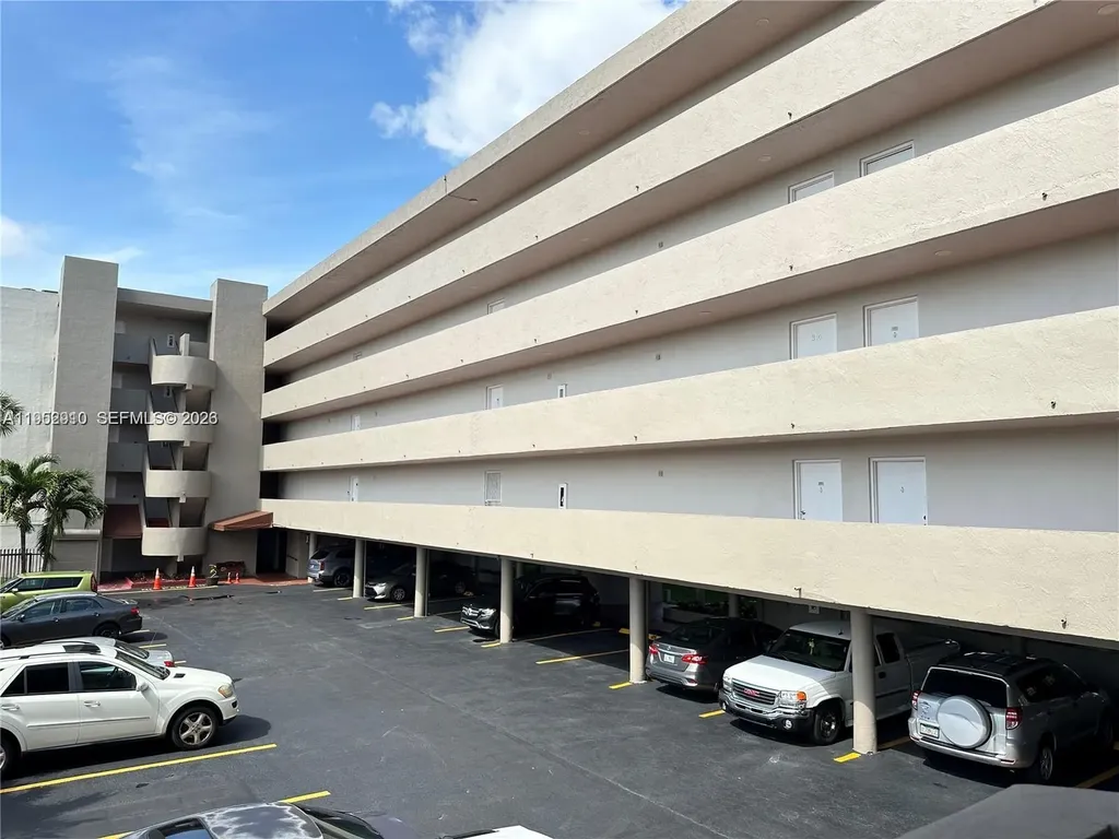 802 NW 87th Avenue Miami FL 33172