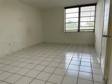 802 NW 87th Avenue Miami FL 33172