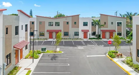 1001 NE 58th Street Oakland Park FL 33334