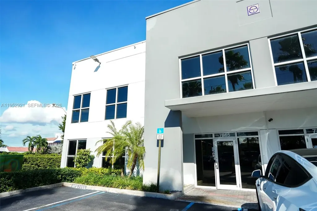 7865 NW 46th Street Doral FL 33166