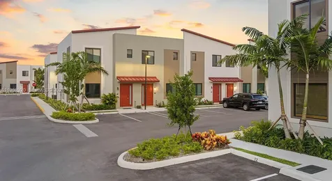 1001 NE 58th Street Oakland Park FL 33334