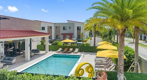 1001 NE 58th Street Oakland Park FL 33334