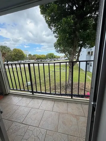 310 Fontainebleau Boulevard Miami FL 33172
