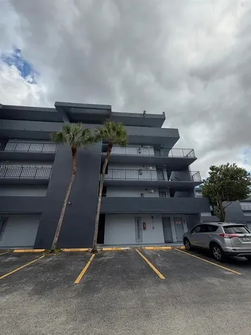 310 Fontainebleau Boulevard Miami FL 33172