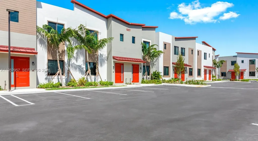 1001 NE 58th Street Oakland Park FL 33334