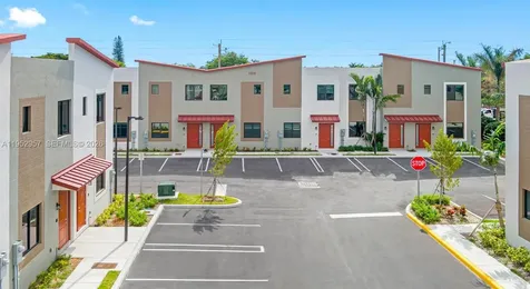 1001 NE 58th Street Oakland Park FL 33334