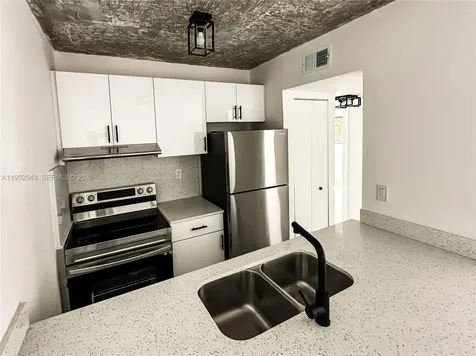 190 NW 69th Street Miami FL 33150