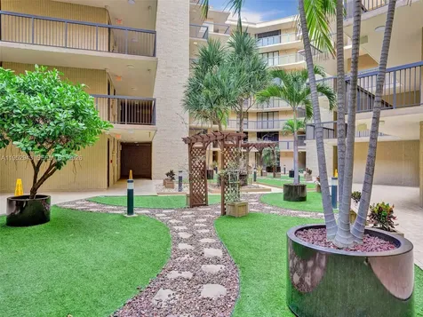 1167 Hillsboro Mile Hillsboro Beach FL 33062