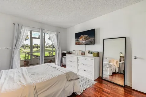301 SW 135th Avenue Pembroke Pines FL 33027