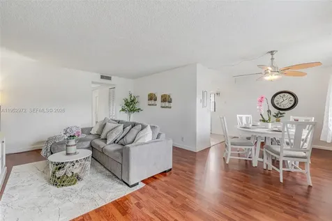 301 SW 135th Avenue Pembroke Pines FL 33027
