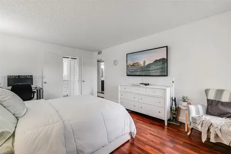 301 SW 135th Avenue Pembroke Pines FL 33027
