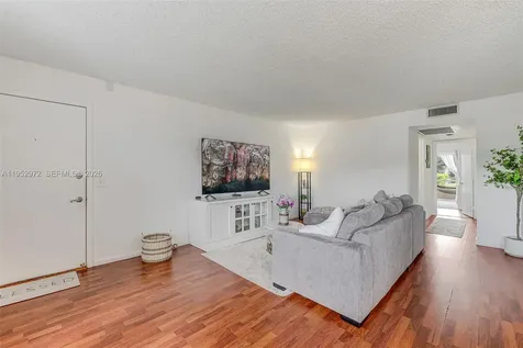 301 SW 135th Avenue Pembroke Pines FL 33027