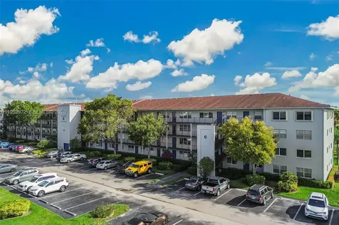 301 SW 135th Avenue Pembroke Pines FL 33027