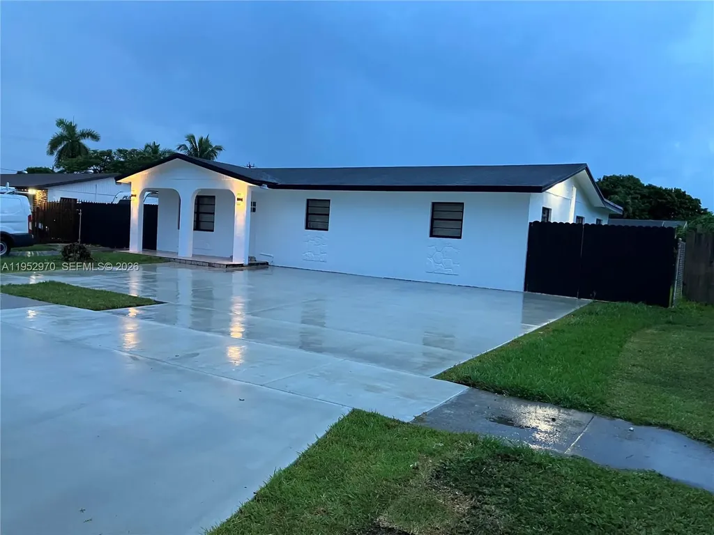 15621 SW 302nd Street Homestead FL 33033