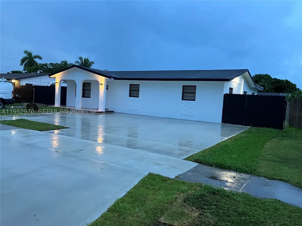 15621 SW 302nd Street Homestead FL 33033