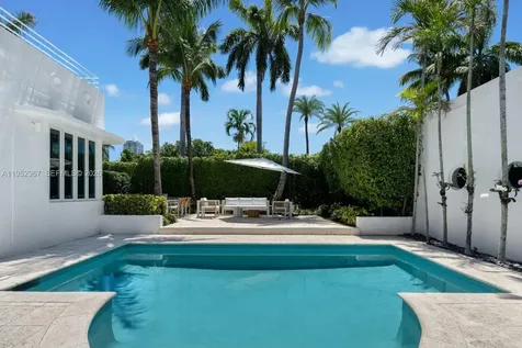 4580 Post Avenue Miami Beach FL 33140