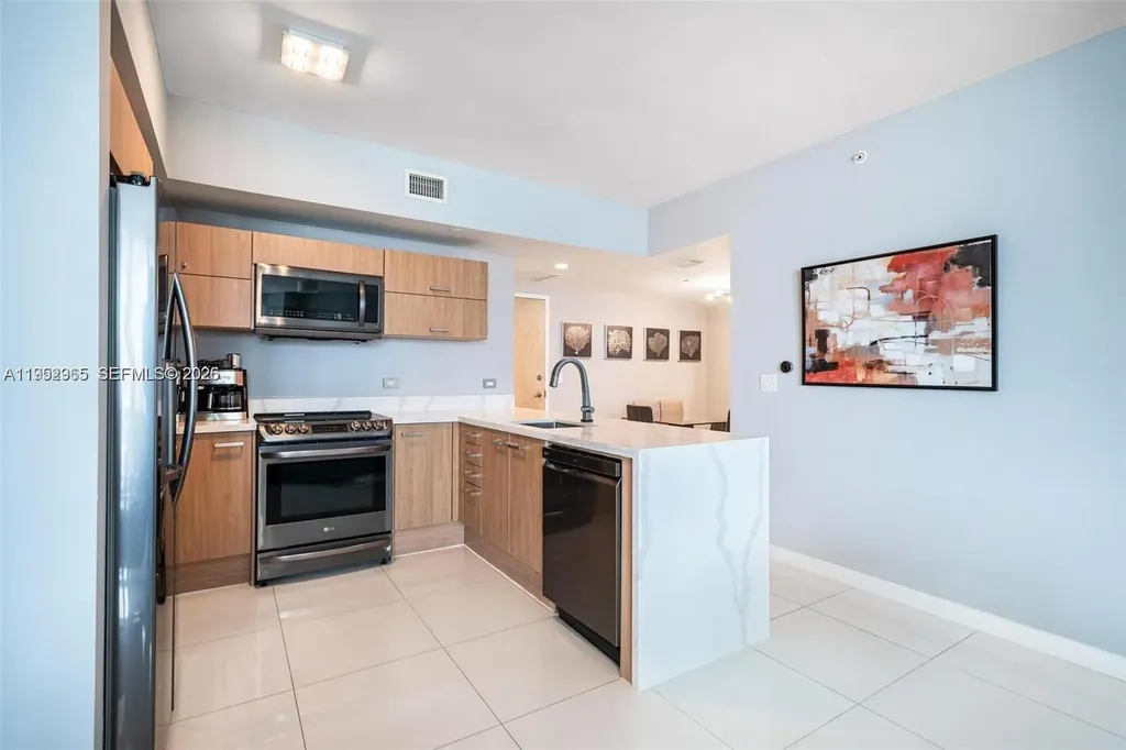 350 S Miami Avenue Miami FL 33130