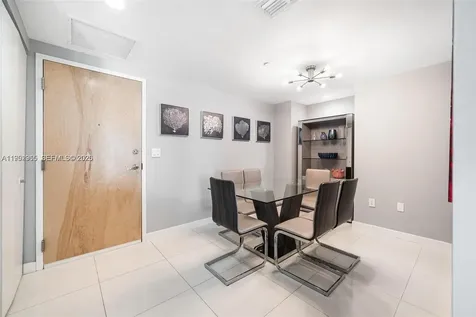 350 S Miami Avenue Miami FL 33130