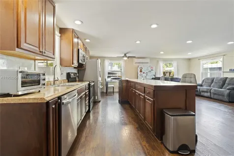 5720 SW Cypress Drive Dania Beach FL 33312