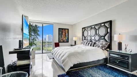 20281 E Country Club Drive Aventura FL 33180