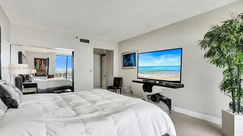 20281 E Country Club Drive Aventura FL 33180
