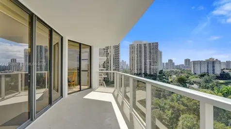 20281 E Country Club Drive Aventura FL 33180