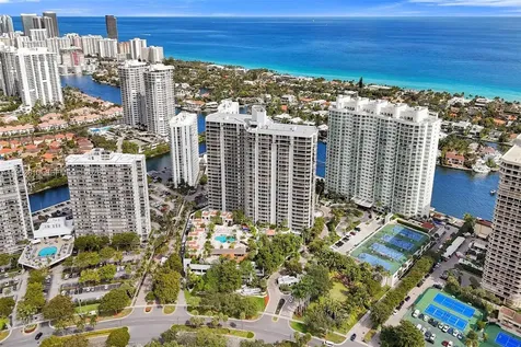 20281 E Country Club Drive Aventura FL 33180