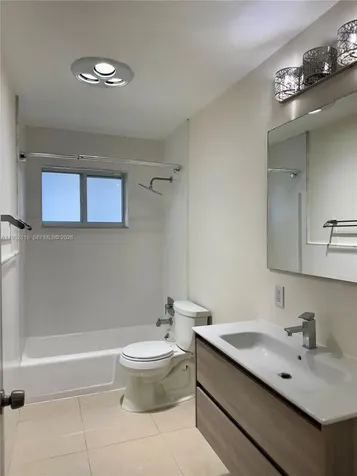 16453 NE 33rd Avenue North Miami Beach FL 33160