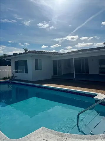 16453 NE 33rd Avenue North Miami Beach FL 33160