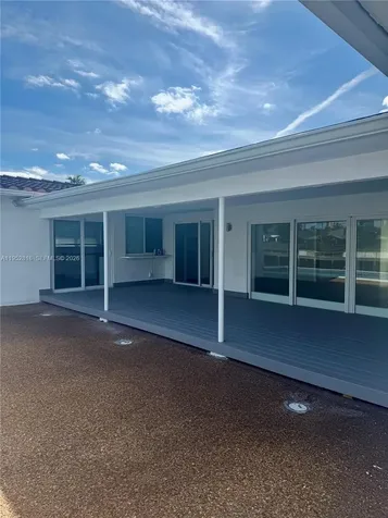 16453 NE 33rd Avenue North Miami Beach FL 33160