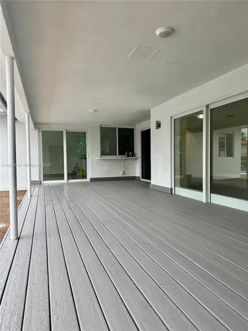 16453 NE 33rd Avenue North Miami Beach FL 33160